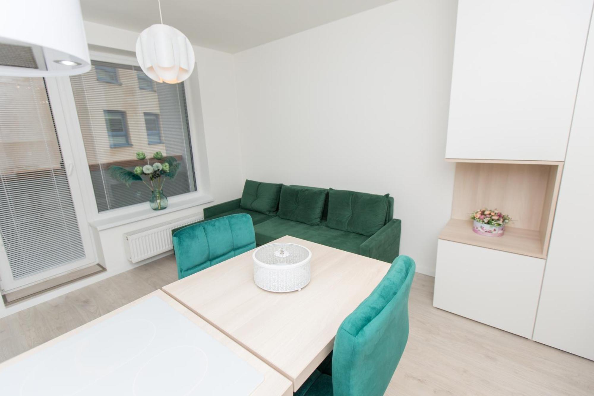 Apartment In The Center Of Bratislava Kosicka 52 Luaran gambar
